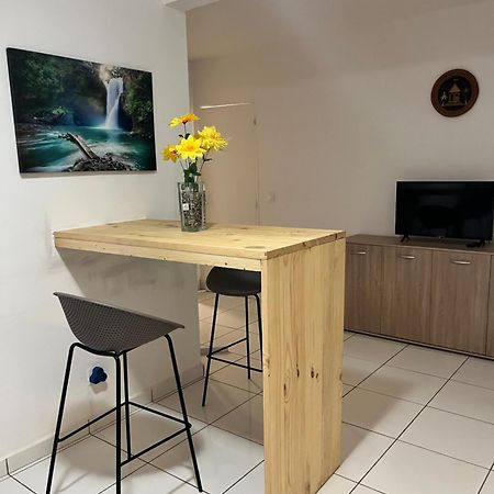 Apartament Chez Marc Les Abymes Zewnętrze zdjęcie