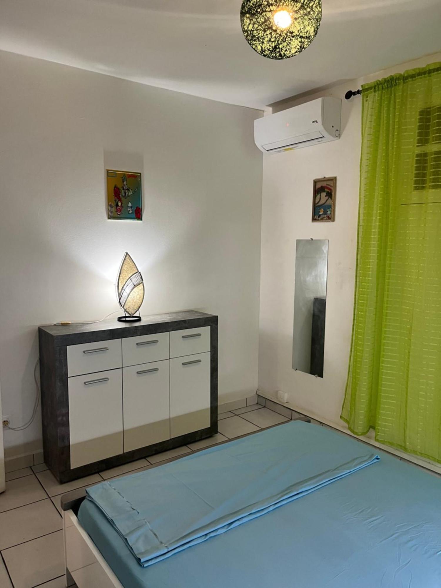 Apartament Chez Marc Les Abymes Zewnętrze zdjęcie